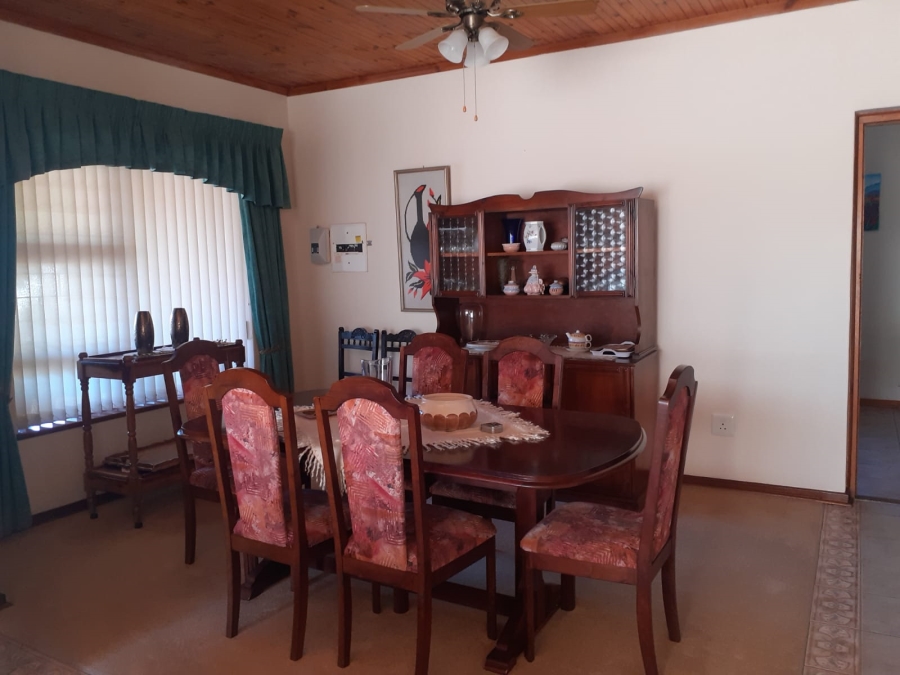 To Let 3 Bedroom Property for Rent in Wavecrest Eastern Cape